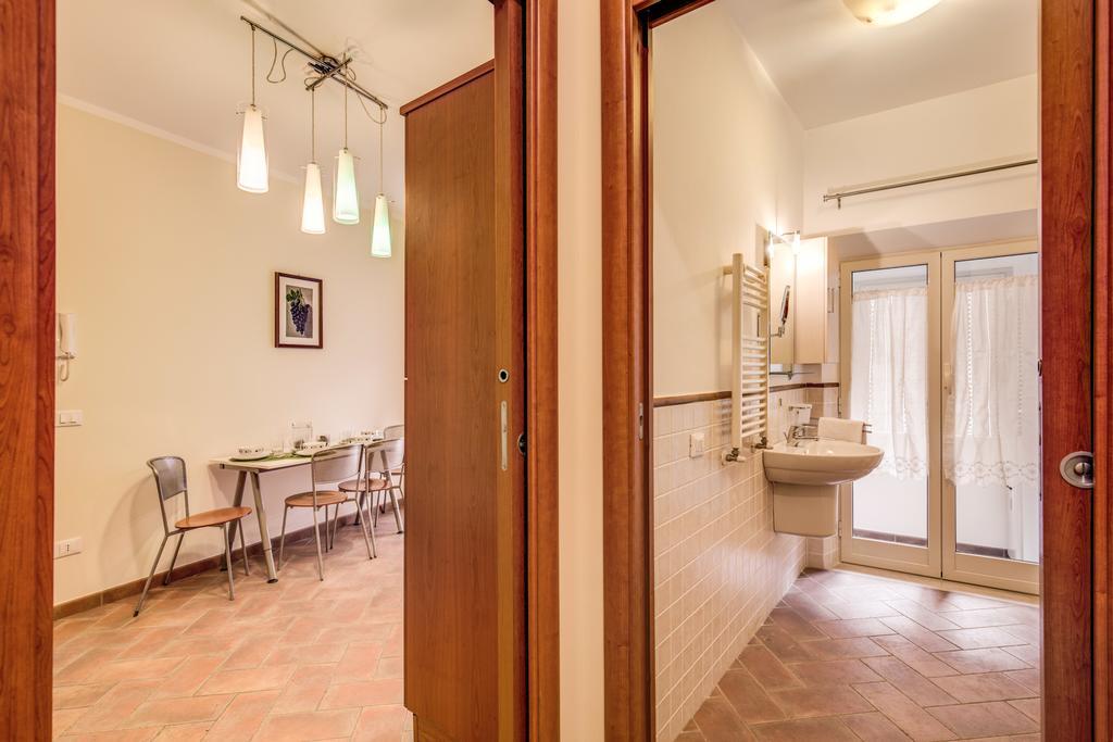 Appartamento Via Del Monte Della Farina Rom Exterior foto
