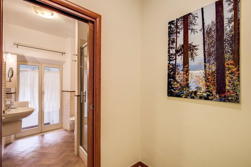 Appartamento Via Del Monte Della Farina Rom Exterior foto