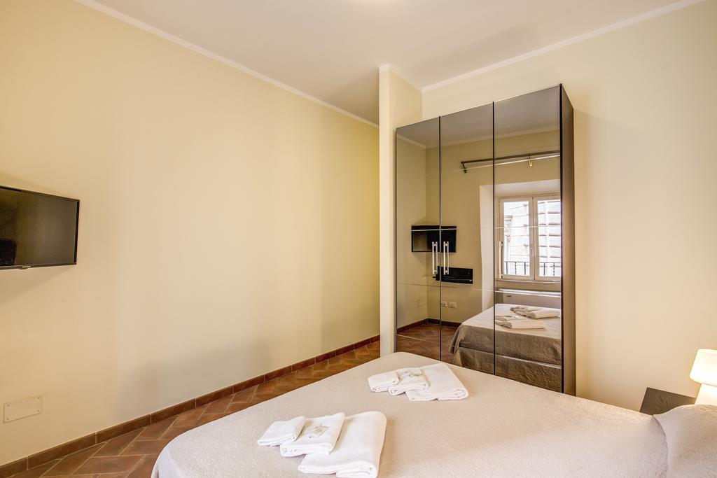 Appartamento Via Del Monte Della Farina Rom Exterior foto