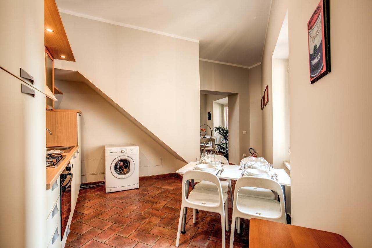 Appartamento Via Del Monte Della Farina Rom Exterior foto
