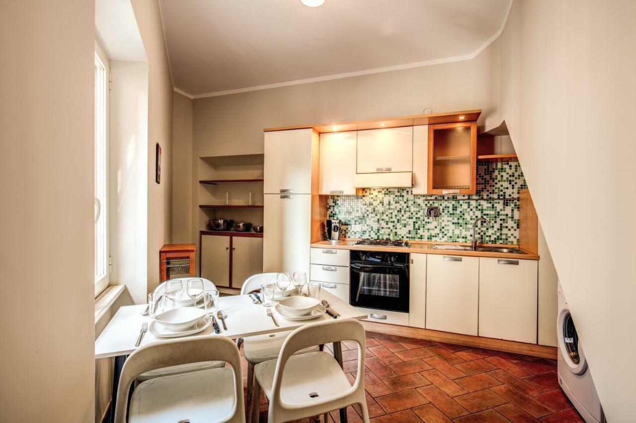 Appartamento Via Del Monte Della Farina Rom Exterior foto