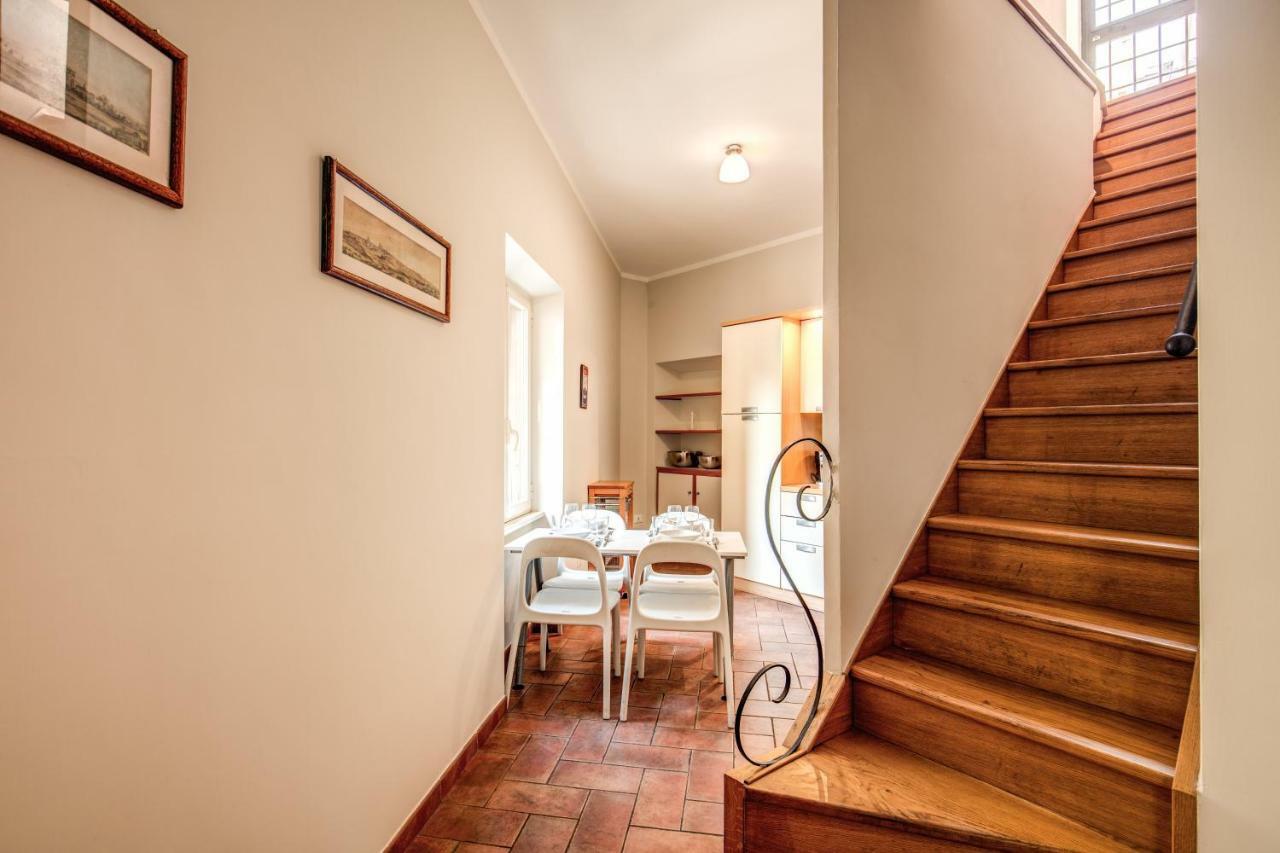 Appartamento Via Del Monte Della Farina Rom Exterior foto